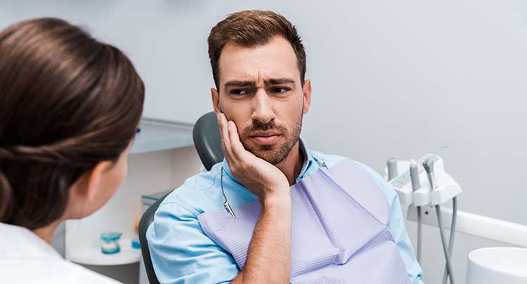 dolor de muelas cuando no hay caries clínica dental en Toledo Polident