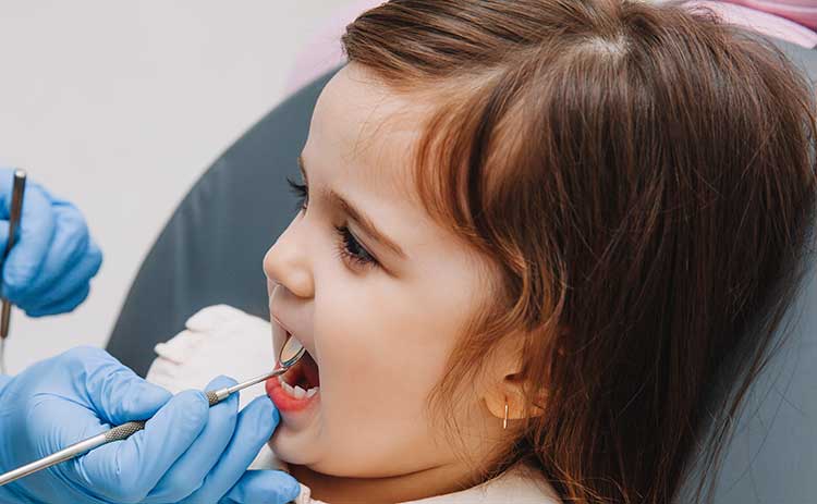 ¿Por qué mi hijo tiene caries?